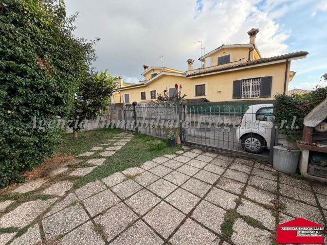 Aranova - Villino bifamiliare