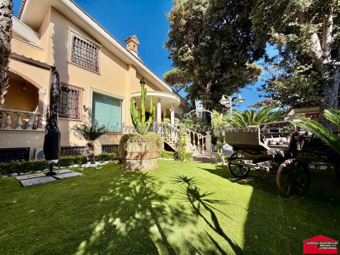 Villa con Piscina Fregene Centro